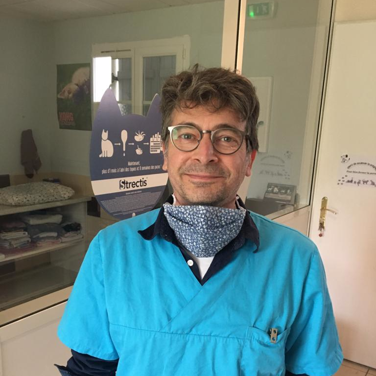 Dr François Courtin